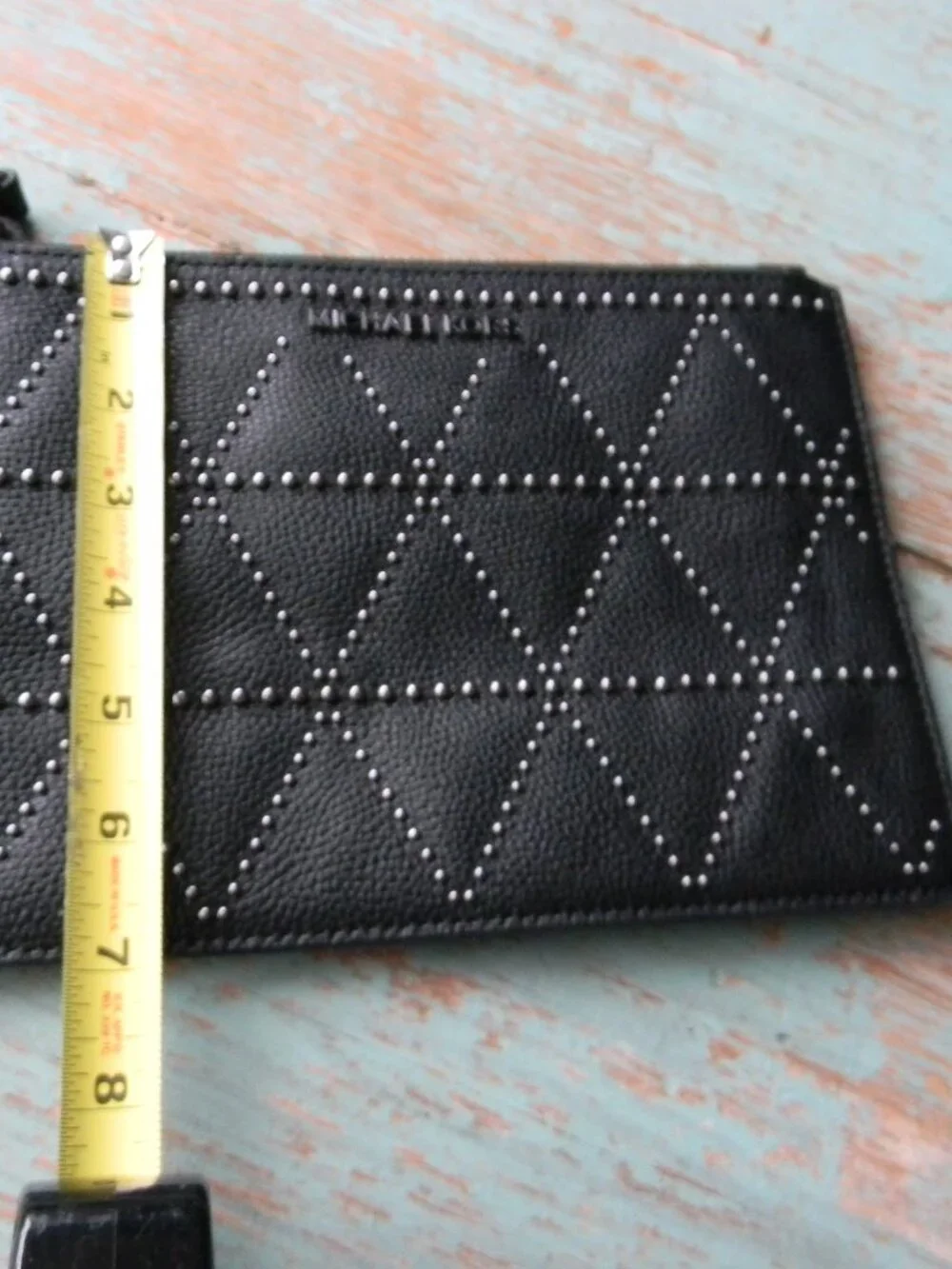 NWOT MICHAEL KORS BLACK LEATHER LARGE GROMMET STUD LEATHER ZIP WRISTLET POUCH